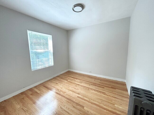 Photo - 19 Eastman St Unit 2