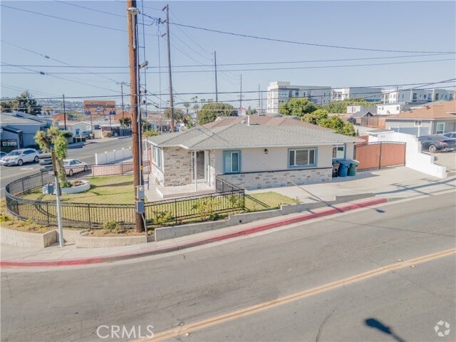 Building Photo - 2403 Lomita Blvd Rental