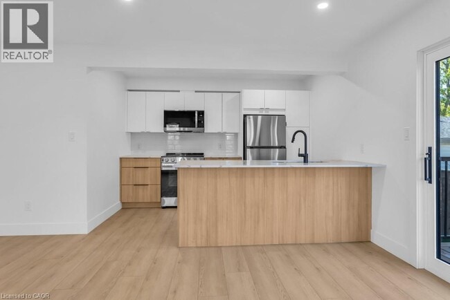 Photo - 215 Raglan St Unité 7