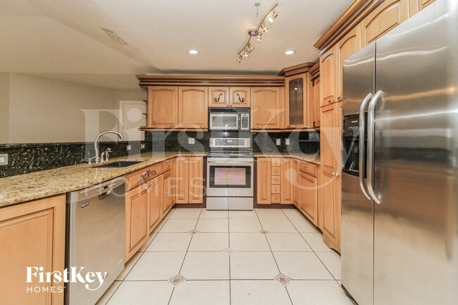Photo - 372 Fairgreen Pl