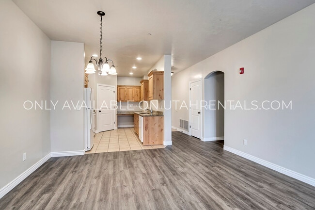 Photo - 114 S Willow Cir Loop House