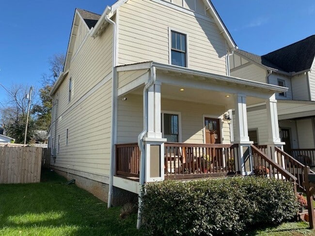 Photo - Craftsman Inspired 3 Bed/ 2.5 Bath Home in Cleveland Park, Fenced Yard, Pet Friendly, Screened Po...