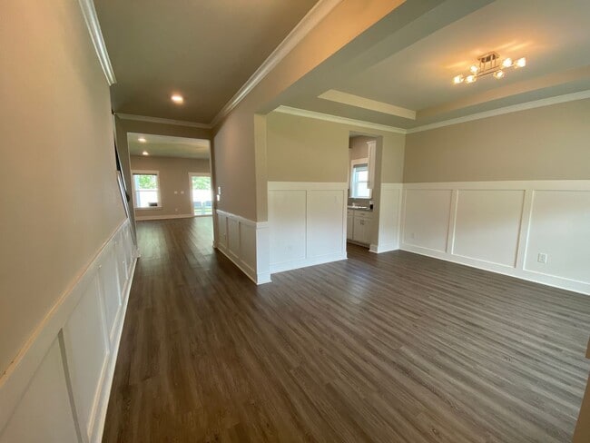 Photo - 5 bedrooms 3 bathroom Smart Home