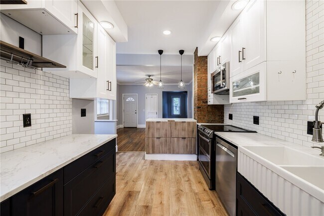 Photo - 222 Gregory St