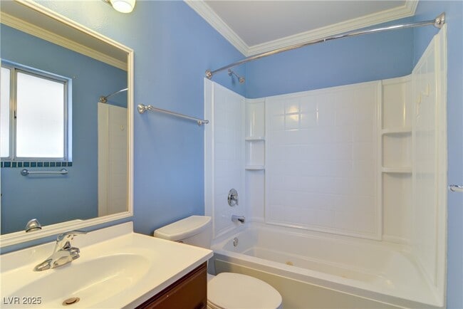 Photo - 389 Newbury Ct