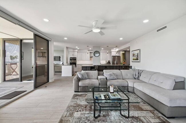 Photo - 1922 Harbourside Dr Unidad SI FL1-ID1590867P