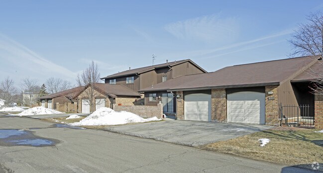 Photo - Cumberland Condominiums