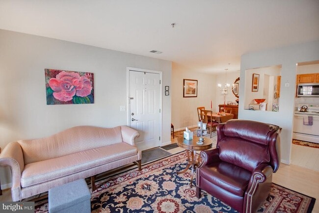 Photo - 152 Brookland Ct Unit 1