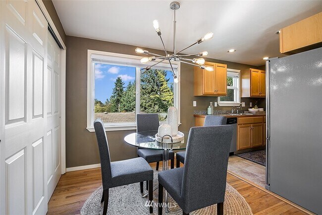 Dining - 10046 3rd Ave SW