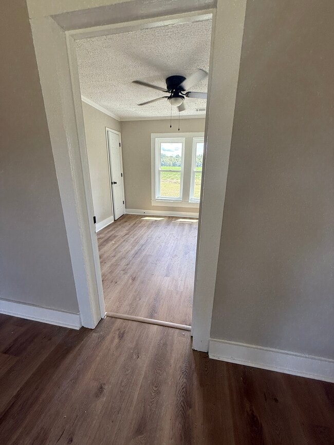 Photo - 14768 Old River Rd S