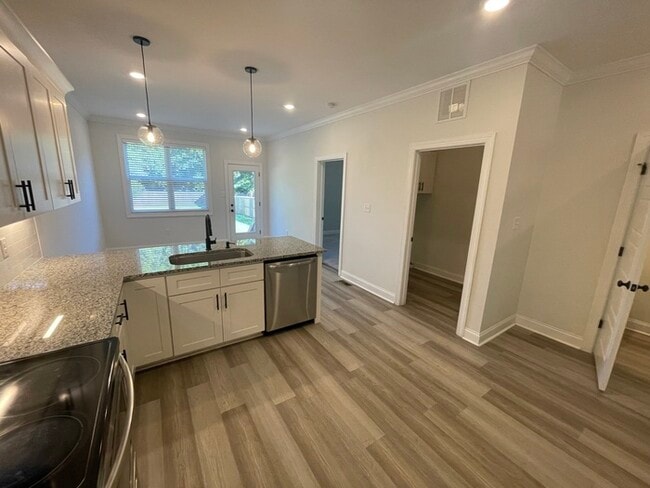 Photo - Townhome For Rent