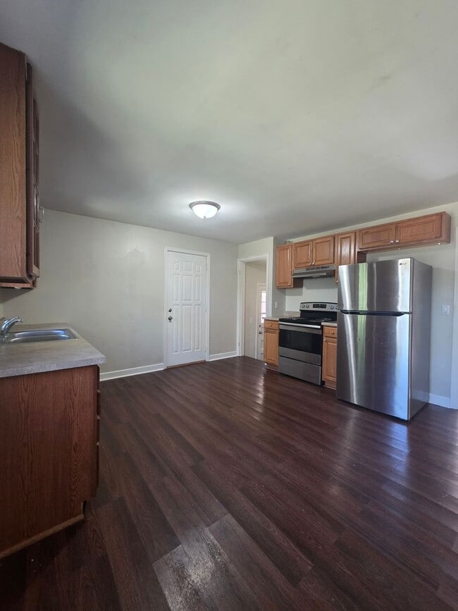 Photo - Spacious Three Bedroom!