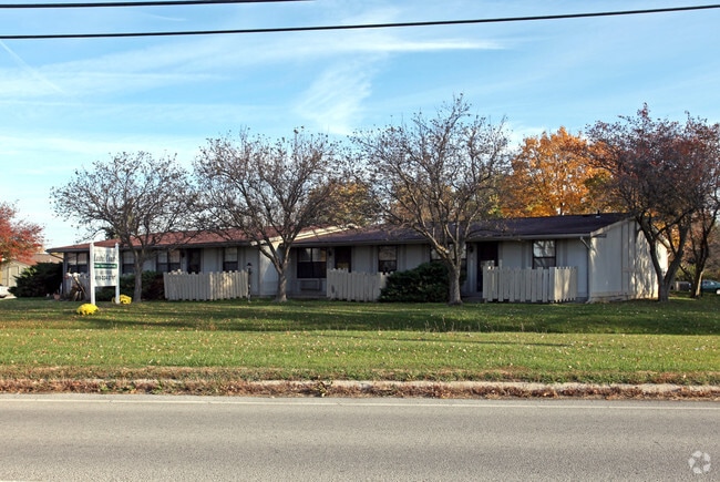 Laurel Court Apartments