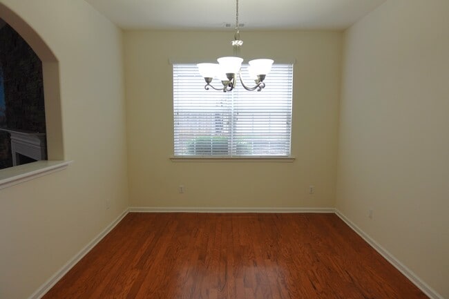 Photo - 115 Roberts Hill Dr