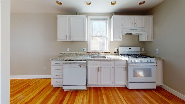 Building Photo - 22-24-24 Kelley Ct Unit 22