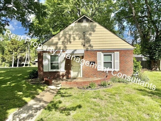 Building Photo - 2 Bedroom Classic Ranch Rental