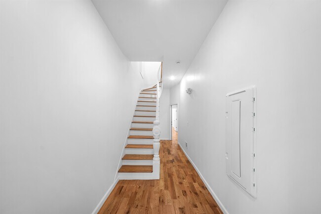 Photo - 1111 53rd St Unit 2