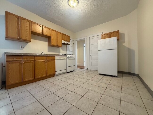 27 Forest St Unit 1