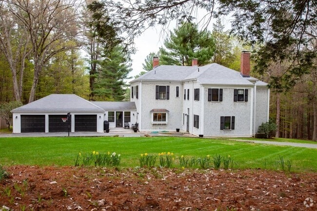 Building Photo - 62 Pond Rd Rental