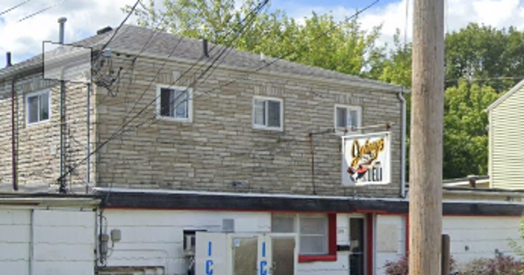323 1/2 N. Campus Ave. - 323 1/2 N. Campus Ave. Unit 323 1/2 N. Campus Ave. Apt 3