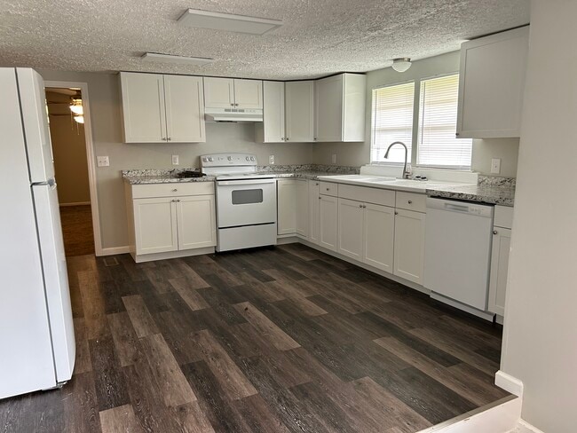 Photo - 210 Westbrook Rd