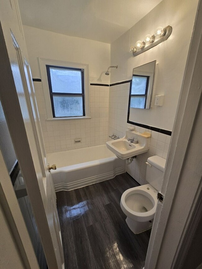 Photo - 1230 N Quinn St Unit 322