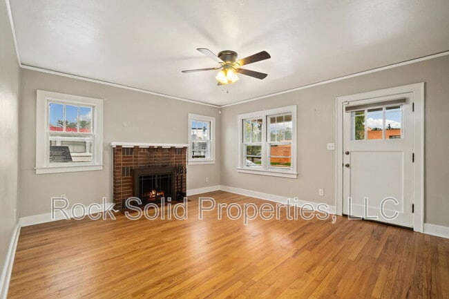 Photo - 316 E 20th St