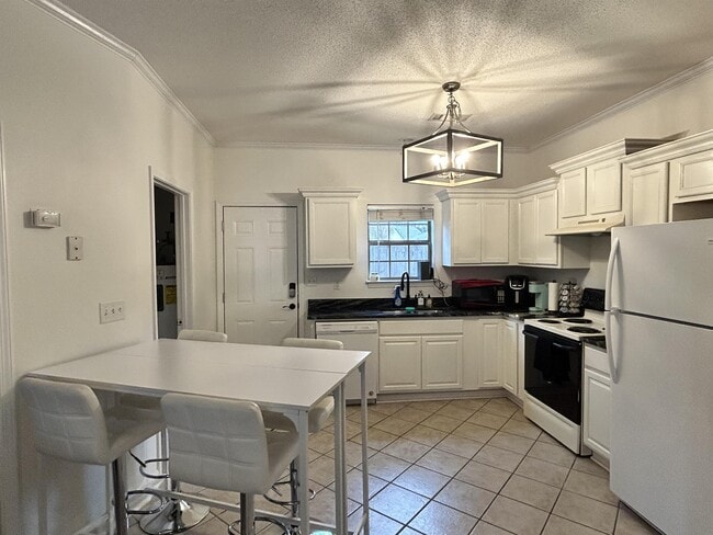 Photo - 107 Ashley Way