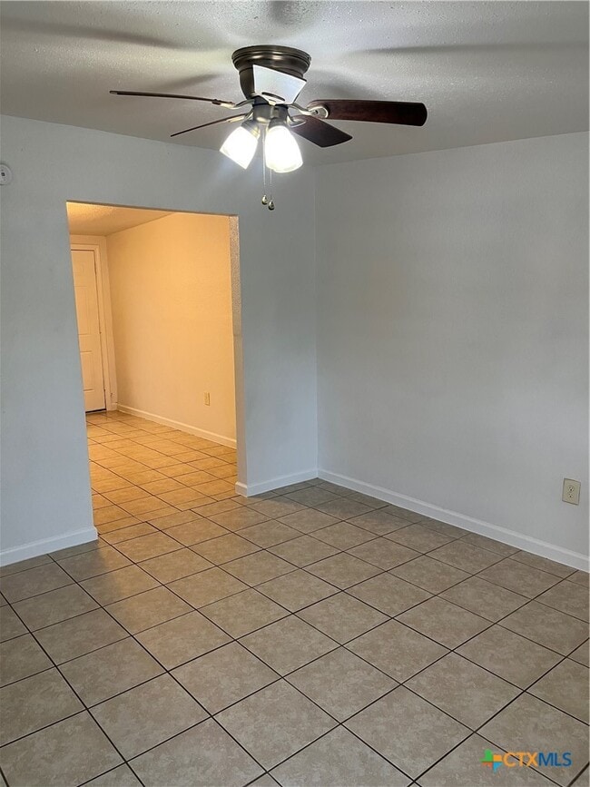 Photo - 1013 Hackberry St