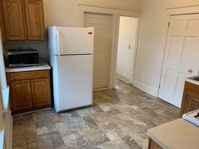 Photo - 2308 W 4th St Apartment Unit Upper