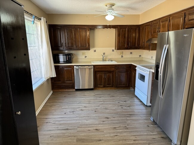 Photo - 10121 Edelweiss Cir
