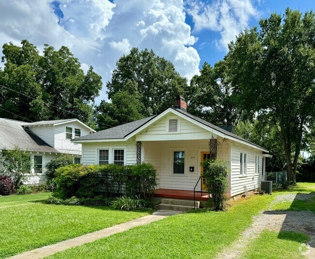 Building Photo - 3119 Stanhope Ave Rental