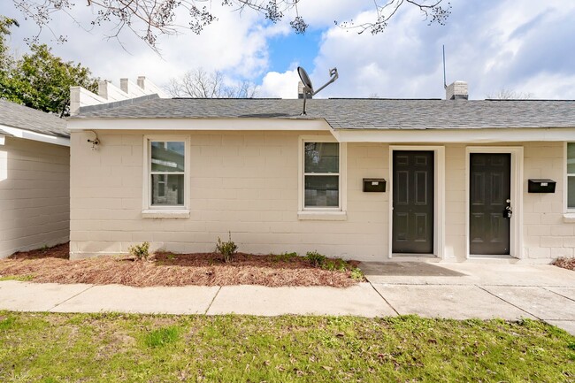 Vouchers Accepted!!! 2 Bedroom - Vouchers Accepted!!! 2 Bedroom Apartment Unit 1220 Gregg Street