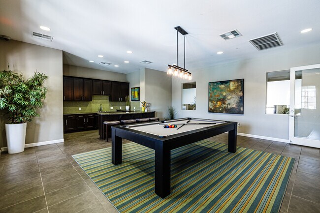 EVERETT APARTMENT HOMES