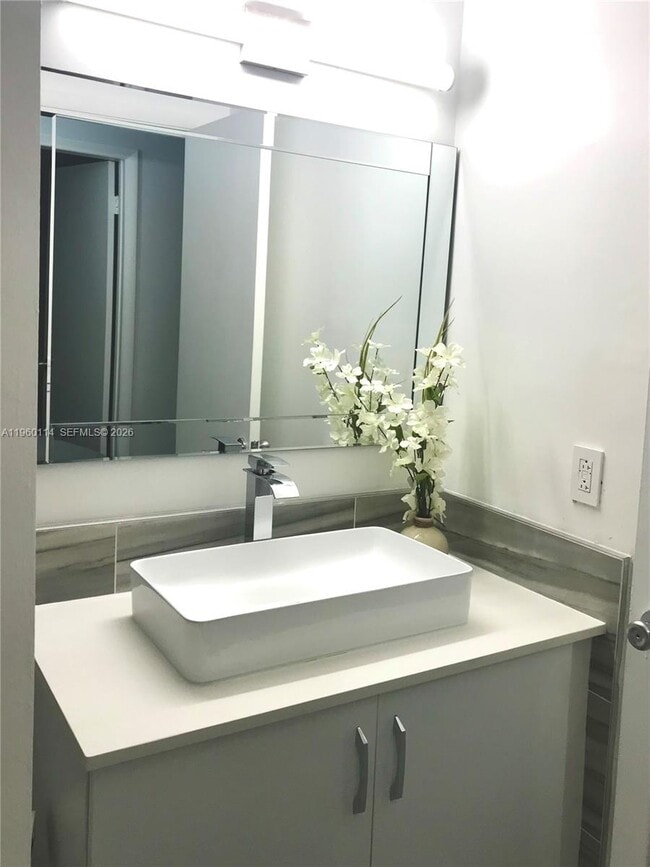 Photo - 8211 NW 191st St Unidad 3-E