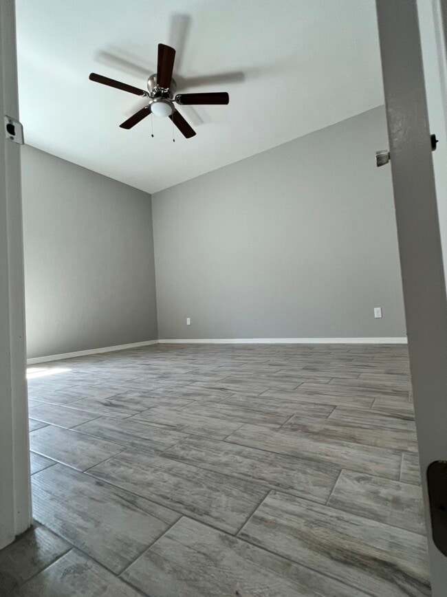 Photo - 1306 W Heritage Dr Unit 1