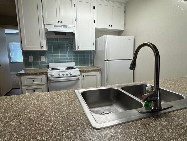 Photo - 2408 Longview St Unit 108