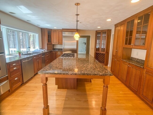 Photo - 12 Woodchester Dr