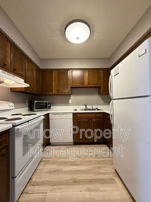 Photo - 3831 S 46th St Unit 8