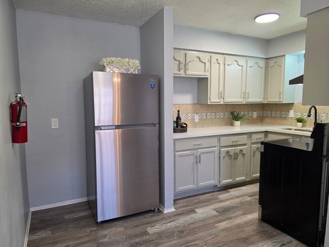 3017 Corpus Christi St Unit B