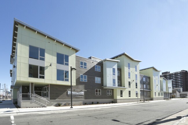 Tennessee Green - Tennessee Green Apartments