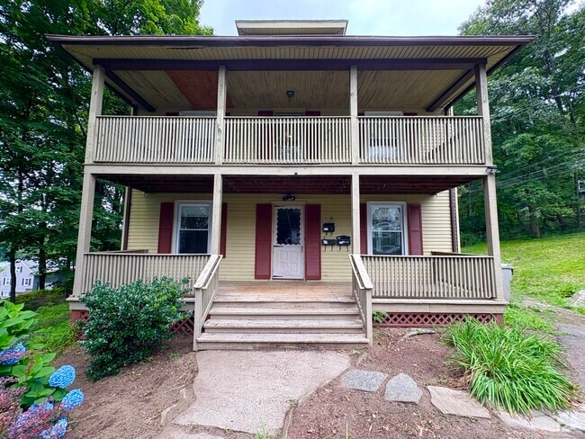 Building Photo - 23 Cedar St Rental