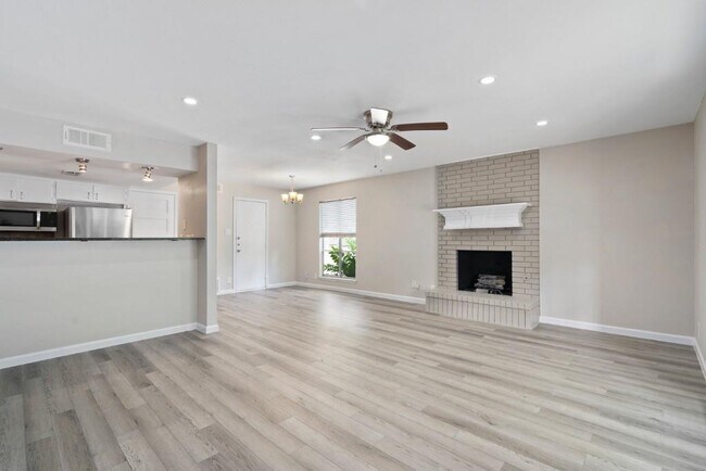 Photo - 1813 Woodland Ave Townhome