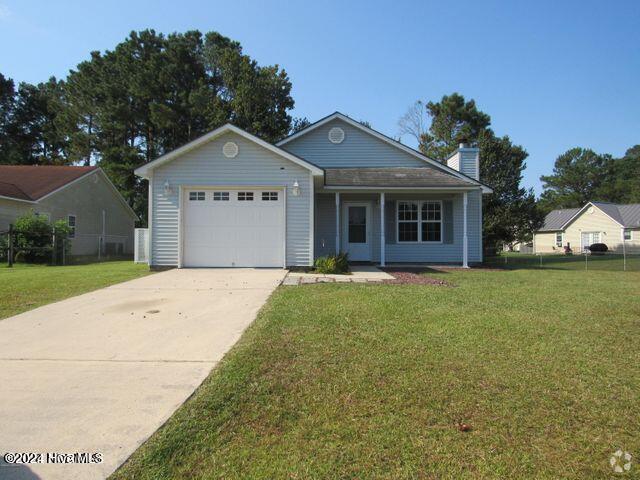 Building Photo - 402 Fieldstone Way Rental