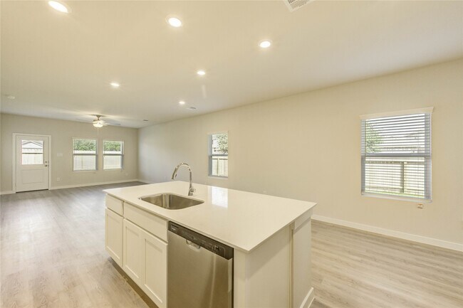 Photo - 21526 George Wayne Wy