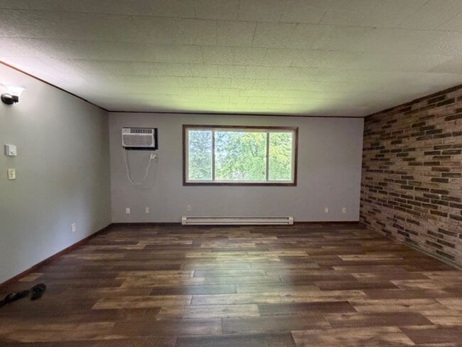Building Photo - 515 E Park Ave Unit 3