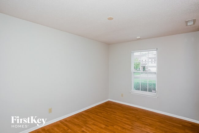 Photo - 5744 N Jefferson Dr