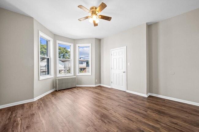 Photo - 34 W 18th St
