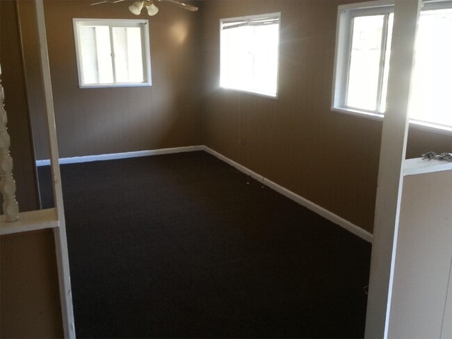 Photo - 3019 Lakewood Dr
