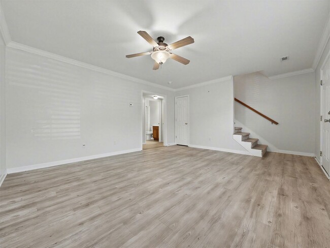 Photo - Knoxville 37912 - 2 bedroom 1.5 bath condo - call Jean Chung 865-386-1022